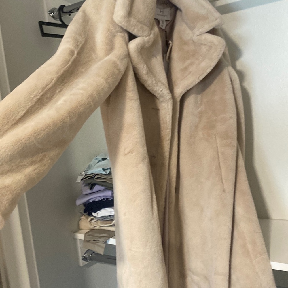 Long Coat size M from H by Halston. New 100% no damage! In good condition